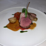 シェ・コーベ - ◆ メイン（お肉か魚）
      ・（お肉チョイス）仔羊のロティ　ラタトゥイユとレフォールソース