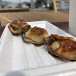 カキオコ屋 暖里 - 牡蠣串焼き