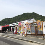 カキオコ屋 暖里 - 手前からレビュー店舗→あなごの道の駅しおじ→檸檬堂のポプラ