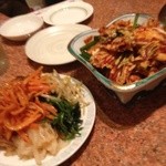 焼肉 舎人 - ハリハリ白菜の浅漬けキムチとナムル