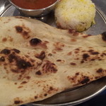 スリーヤ マンダル - マトンカレーセットのナン