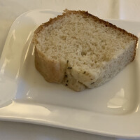 アマルフィイ・モデルナ - フォッカッチャ