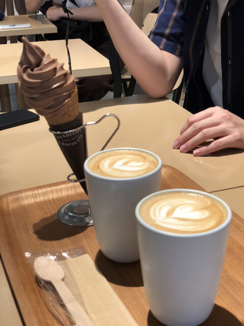 ダンデライオン チョコレート 表参道店 Dandelion Chocolate 明治神宮前 カフェ 食べログ
