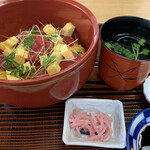 いづ源 - 鮪ちらし