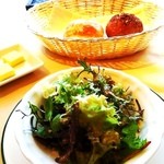 Guranfamiyu She Matsuo - いろんな葉物のサラダとシッカリした味のビネガードレッシング♫