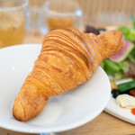 Pain KARATO Boulangerie Cafe - クロワッサン