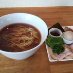 湖麺屋 リールカフェ - 具は後のせです！