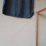 湖麺屋 リールカフェ - 隣の席とのしっかりした仕切りあり