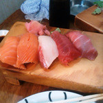 忠八 - おまかせ握り5点