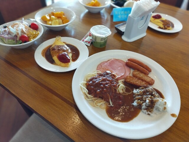 オールディダイニング コラーロ Corallo 恩納村 バイキング 食べログ オールディダイニング コラーロ Corallo 恩納村 バイキング 食べログ