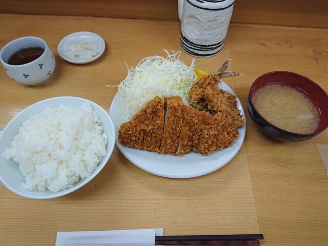 Set tonkatsu thăn và cá aji chiên