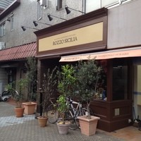 ロッツォシチリア - 看板！オレンジが爽やか！