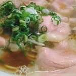 牛骨らーめん やるき屋 - チャーシュー麺(肉増し)