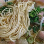 牛骨らーめん やるき屋 - 固茹での細ストレート麺