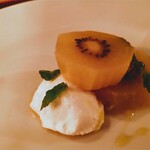 TRATTORIA 814 - 完熟キューウイとチーズの・・・(*'ヮ'*)