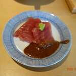 日本橋海鮮丼 つじ半 - マグロ４切