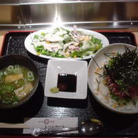 赤身焼肉 かるびあーの 新橋店 - 牛とろ丼
