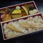 遊心亭 - 料理写真:春の行楽二段弁当　777円