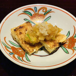 富小路 やま岸 - ☆天神川久在屋本店の油揚げ。大根おろしを添えて。