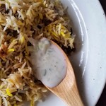 ハラールフードマルハバ - ライタを混ぜ混ぜして食べるのも、また良し。