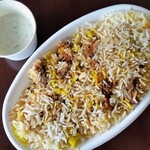 ハラールフードマルハバ - マトンビリヤニ。ライタ付きです。