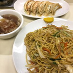 虎林 - 上海麺（焼きそば）と餃子