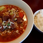 中華キッチン 百彩 - 料理写真:牛肉麺(780円＋税)