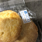 ハハコグサ - バターの香りと少しの塩気とガリガリの食感。シンプルで美味しー！