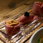 ニクアザブ - 輝くニクラ、炙り肉寿司feat.キャビア、煌めくウニ肉