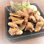 Motsuyaki Kakuchan - 鶏皮せんべい