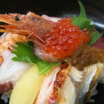 海鮮丼の駅前 - 