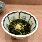 鮨処 多田 - わかめの酢の物