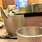 鮨処 多田 - 日本酒はこの容れ物で