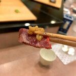 鮨処 多田 - アテ 鯨赤身(生)あけがらしで