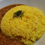 カレー パンドラ - ターメリックご飯です。