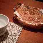 三文銭 - 揚げ蕎麦と黒龍