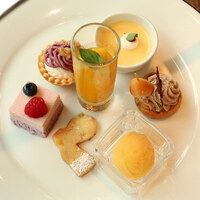 ポム・ダダン - 