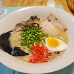 麺専門店 メンヤ - 博多とんこつラーメン