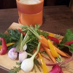 イザヴィーノ - 料理写真:鎌倉市場直送！鎌倉野菜バーニャカウダ\790　☆人気NO１☆ソース多めなので、バケットと一緒に☆