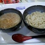 京都千丸 しゃかりき 本店 - 会場限定つけ麺！