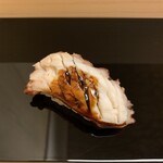 Sushi Sugisawa - タコ 桜煮
