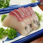 大番 - わらさ刺身(350円)