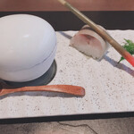 日本料理 鳥羽別邸 華暦 - 先付け: 梅の茶碗蒸し　鯵のばってら