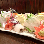 かもめ食堂 - 刺身盛り合わせ別角度