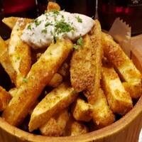 ビストロガブリ 大門店 - フライドポテト　アンチョビバターぞえ
