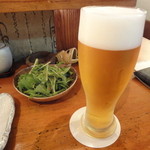 Toriyoshi - 生ビールとサラダ
