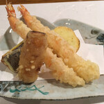 蕎麦　もり木 - 天ぷらは海老、ナス、人参、ズッキーニ。