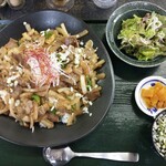 食堂みね屋 - 牛肉スタミナライス