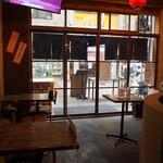 大衆酒場ヒロタヤ2号 - 店内（テーブル席）