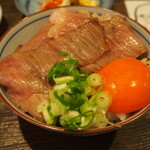 大衆酒場ヒロタヤ2号 - 黒毛和牛三角バラの煮込み飯